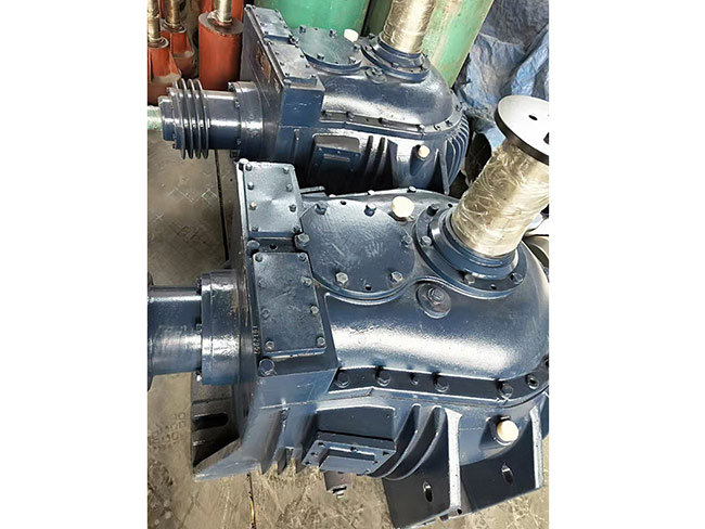 冷卻塔風(fēng)機(jī)專用減速機(jī)
